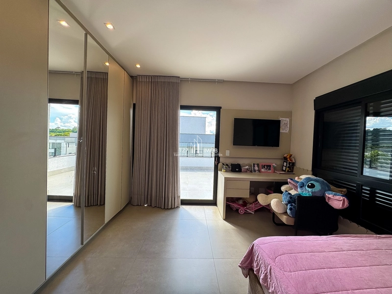 Sobrado com 4 suítes plenas, incluindo uma master.: 26ª foto da galeria de imagens do imóvel