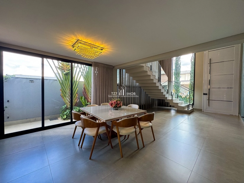 Sobrado com 4 suítes plenas, incluindo uma master.: 7ª foto da galeria de imagens do imóvel