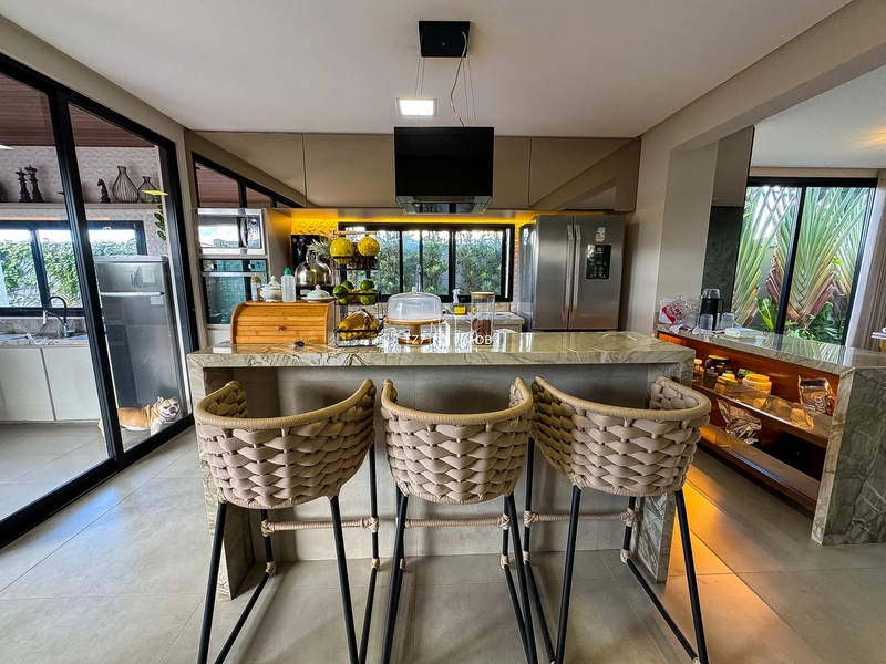 Sobrado com 4 suítes plenas, incluindo uma master.: 8ª foto da galeria de imagens do imóvel