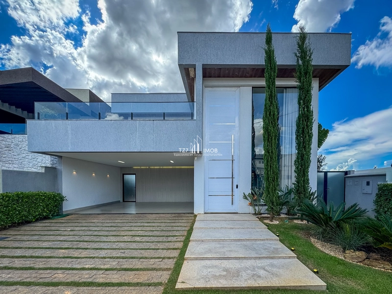 Sobrado com 4 suítes plenas, incluindo uma master.: 1ª foto da galeria de imagens do imóvel