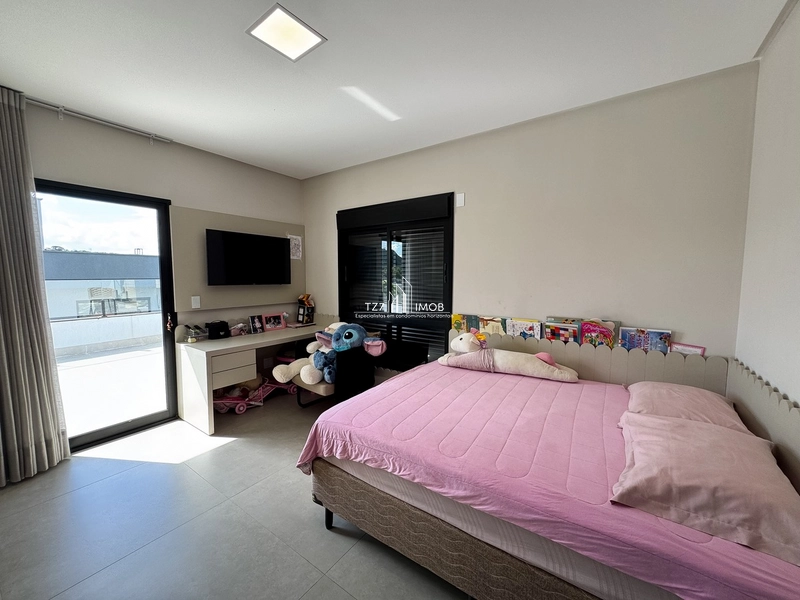 Sobrado com 4 suítes plenas, incluindo uma master.: 25ª foto da galeria de imagens do imóvel