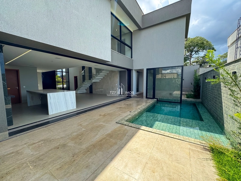 Sobrado com 4 suítes plenas, sendo 1 suíte no térreo e 1 suíte master.: 13ª foto da galeria de imagens do imóvel