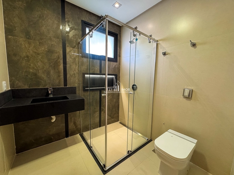 Sobrado com 4 suítes plenas, sendo 1 suíte no térreo e 1 suíte master.: 21ª foto da galeria de imagens do imóvel