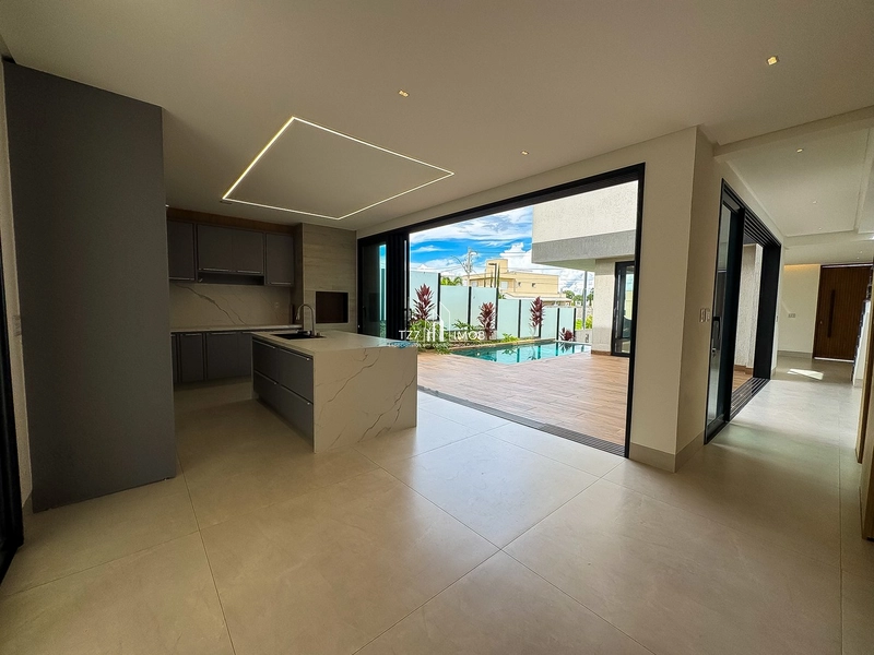 Casa térrea com 4 suítes plenas, incluindo uma suíte master.: 14ª foto da galeria de imagens do imóvel