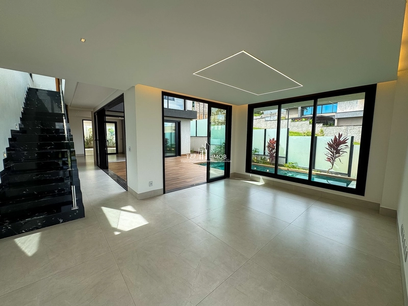 Casa térrea com 4 suítes plenas, incluindo uma suíte master.: 4ª foto da galeria de imagens do imóvel