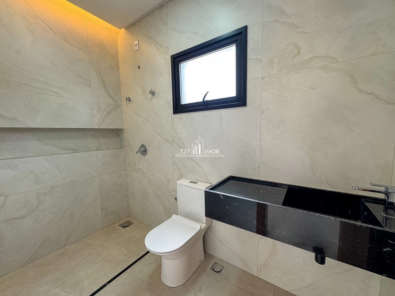 Casa térrea com 4 suítes plenas, incluindo uma suíte master.: 21ª foto da galeria de imagens do imóvel