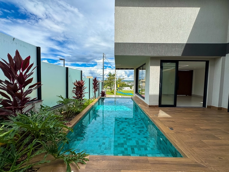 Casa térrea com 4 suítes plenas, incluindo uma suíte master.: 8ª foto da galeria de imagens do imóvel