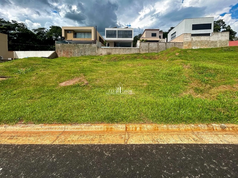 Lote no Jardins Barcelona – Quitado e Registrado.: 1ª foto da galeria de imagens do imóvel