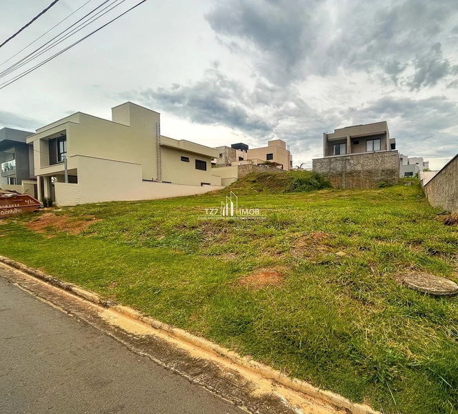 Lote Jardins Capri FRENTE A MATA com 305 m² - Quitado e Registrado.: 2ª foto da galeria de imagens do imóvel