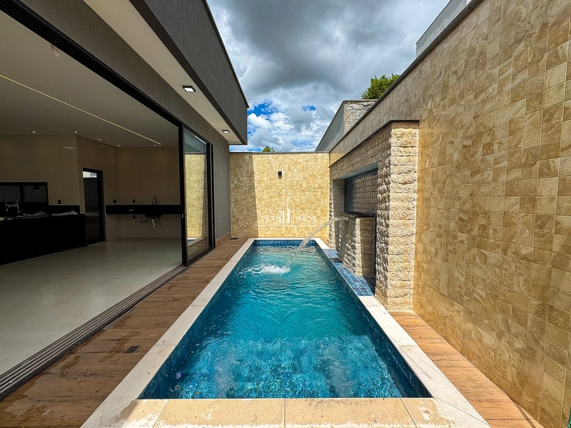 Casa térrea com 3 suítes plenas, sendo uma master com closet.: 15ª foto da galeria de imagens do imóvel