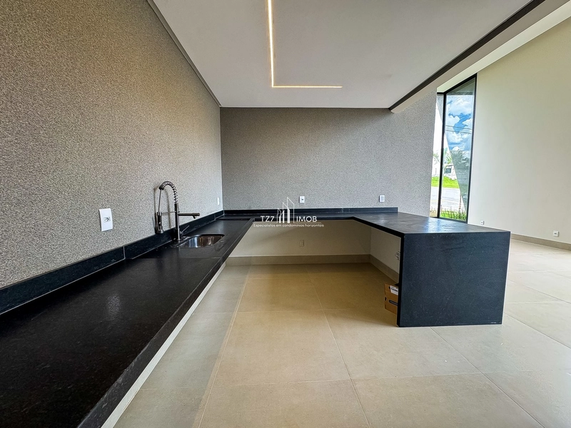 Sobrado de esquina com 4 suítes plenas, sendo 2 no pavimento superior.: 7ª foto da galeria de imagens do imóvel