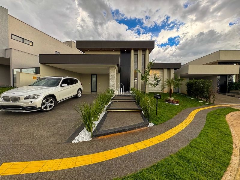 Casa térrea com 3 suítes plenas, sendo uma master com closet.: 1ª foto da galeria de imagens do imóvel