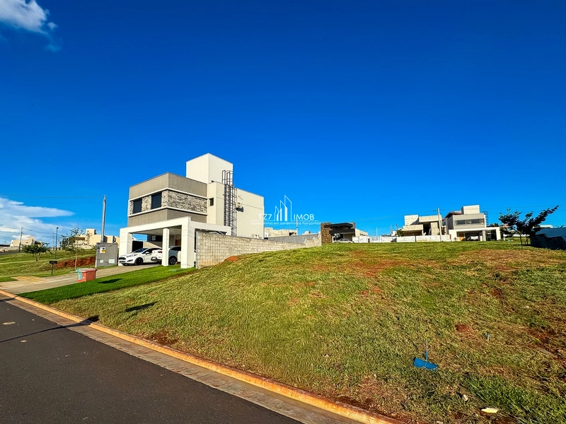 Lote Condomínio Jardins Parma, com 265,00 m² - Quitado e Registrado.: 3ª foto da galeria de imagens do imóvel