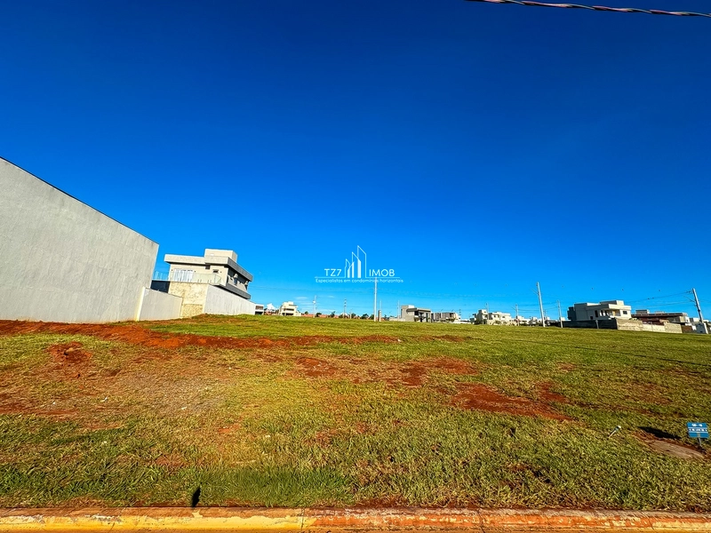 Lote Condomínio Jardins Parma, com 253,00 m² - Quitado e Registrado.