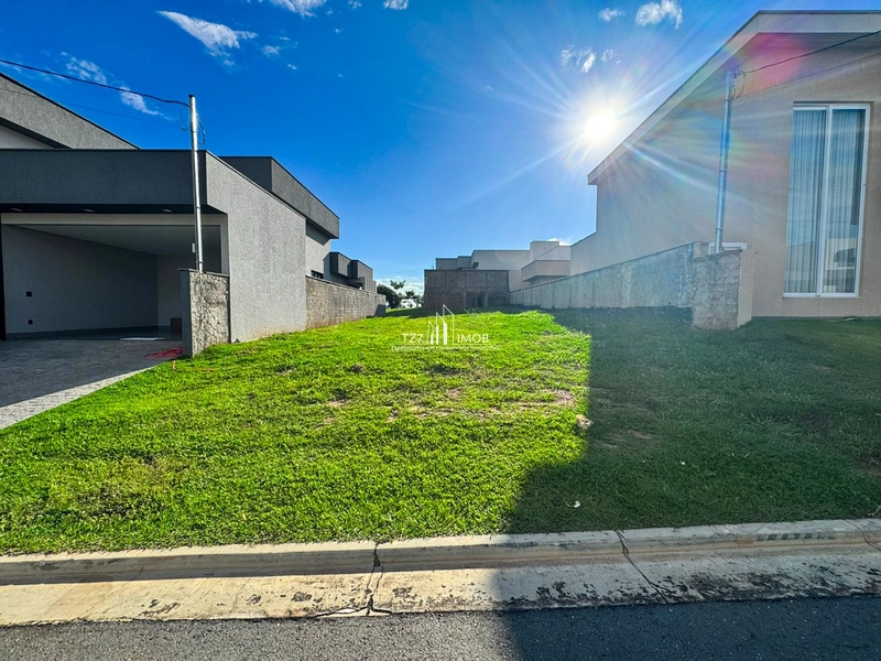 Oportunidade Jardins Nápoles - Lote plano, Quitado e Registrado.