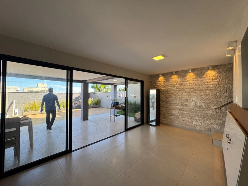 Casa com 3 suítes independentes, no Condomínio Jardins Parma.: 5ª foto da galeria de imagens do imóvel