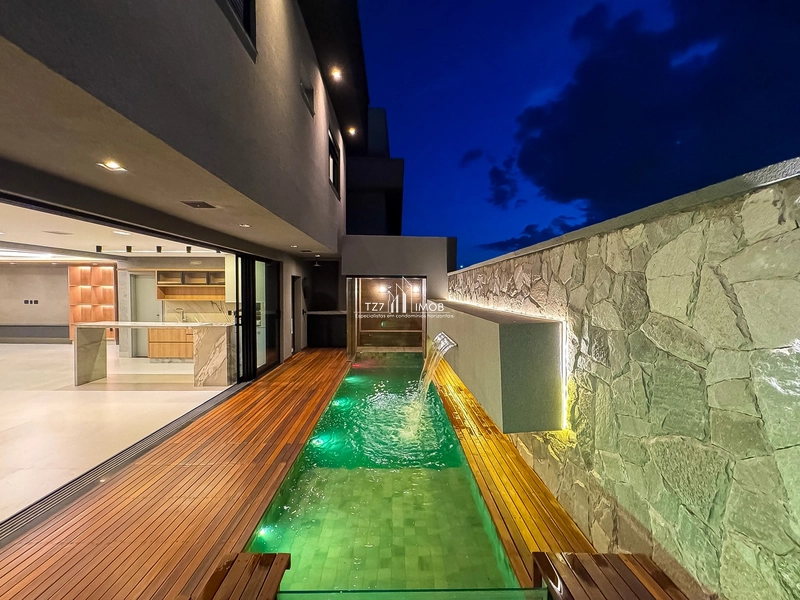 Sobrado com 4 suítes plenas, incluindo 1 suíte master com closet...: 15ª foto da galeria de imagens do imóvel