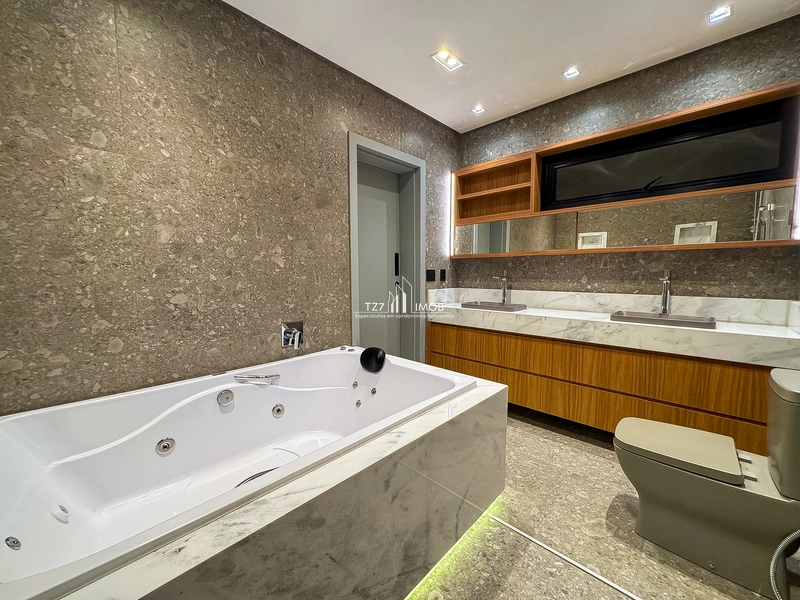 Sobrado com 4 suítes plenas, incluindo 1 suíte master com closet...: 42ª foto da galeria de imagens do imóvel