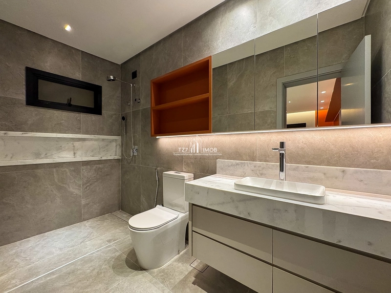 Sobrado com 4 suítes plenas, incluindo 1 suíte master com closet...: 31ª foto da galeria de imagens do imóvel