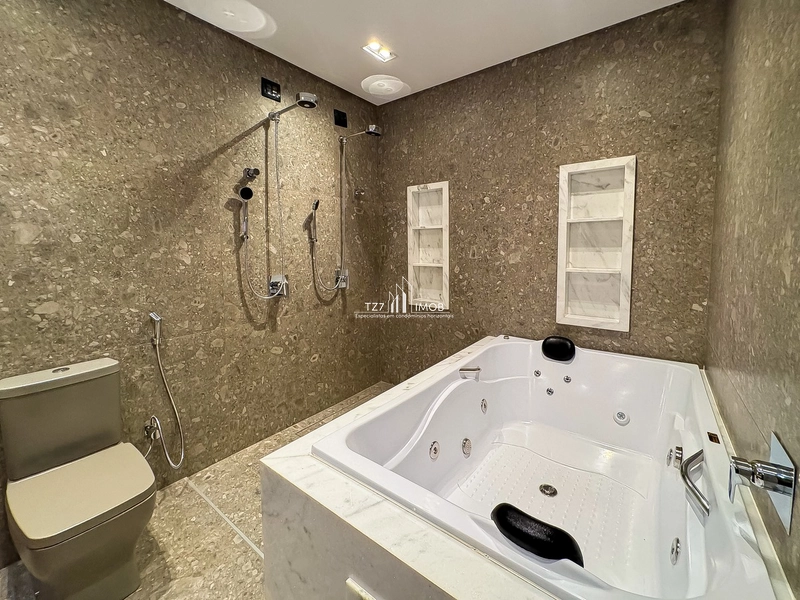 Sobrado com 4 suítes plenas, incluindo 1 suíte master com closet...: 41ª foto da galeria de imagens do imóvel