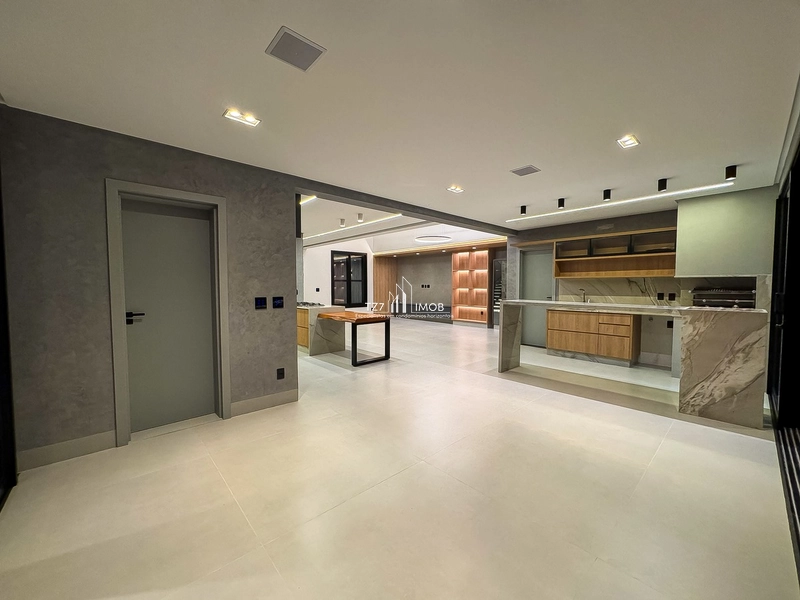 Sobrado com 4 suítes plenas, incluindo 1 suíte master com closet...: 12ª foto da galeria de imagens do imóvel