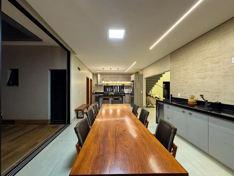 Sobrado com 4 suítes no condomínio Jardins Barcelona em Goiânia.: 14ª foto da galeria de imagens do imóvel