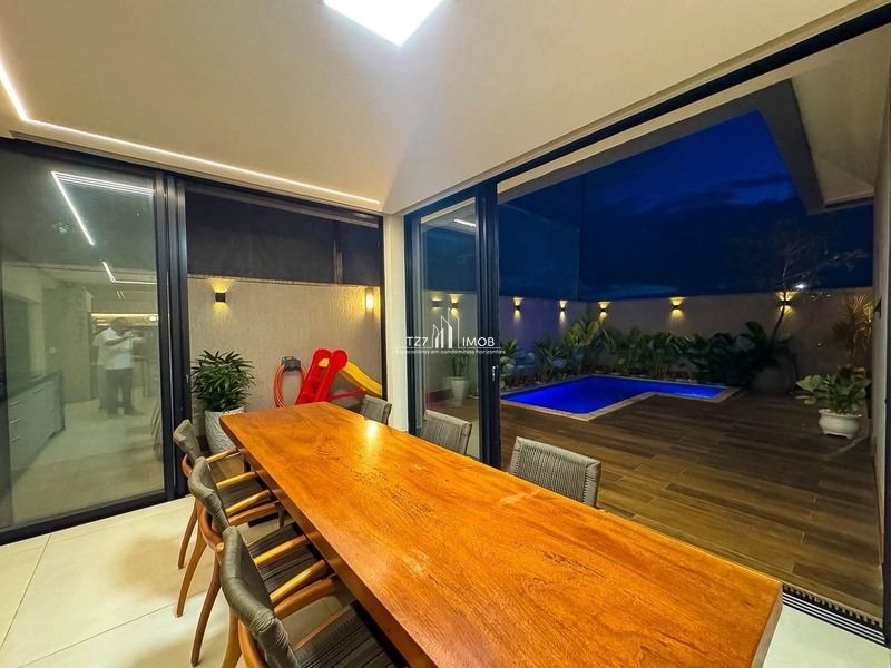 Sobrado com 4 suítes no condomínio Jardins Barcelona em Goiânia.: 15ª foto da galeria de imagens do imóvel