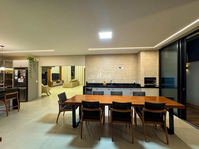 Sobrado com 4 suítes no condomínio Jardins Barcelona em Goiânia.: 13ª foto da galeria de imagens do imóvel