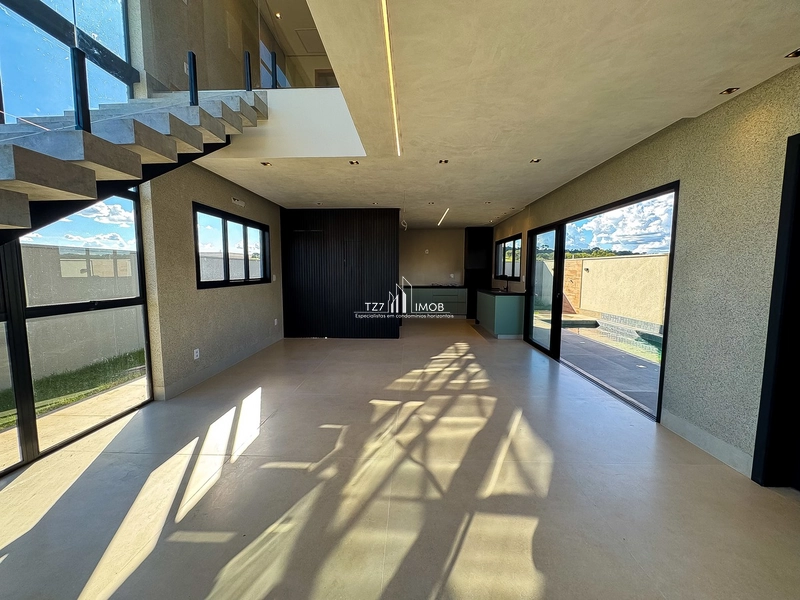 Sobrado Jardins Parma com 3 suítes plenas e armários na sala.: 7ª foto da galeria de imagens do imóvel