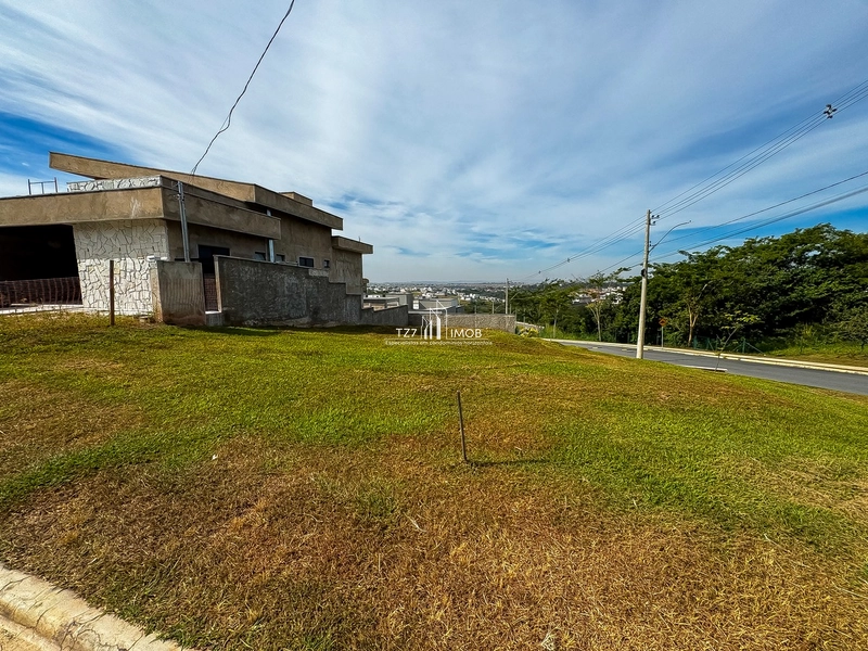 Lote de esquina no Jardins Nápoles com 408,81 m² -: 3ª foto da galeria de imagens do imóvel