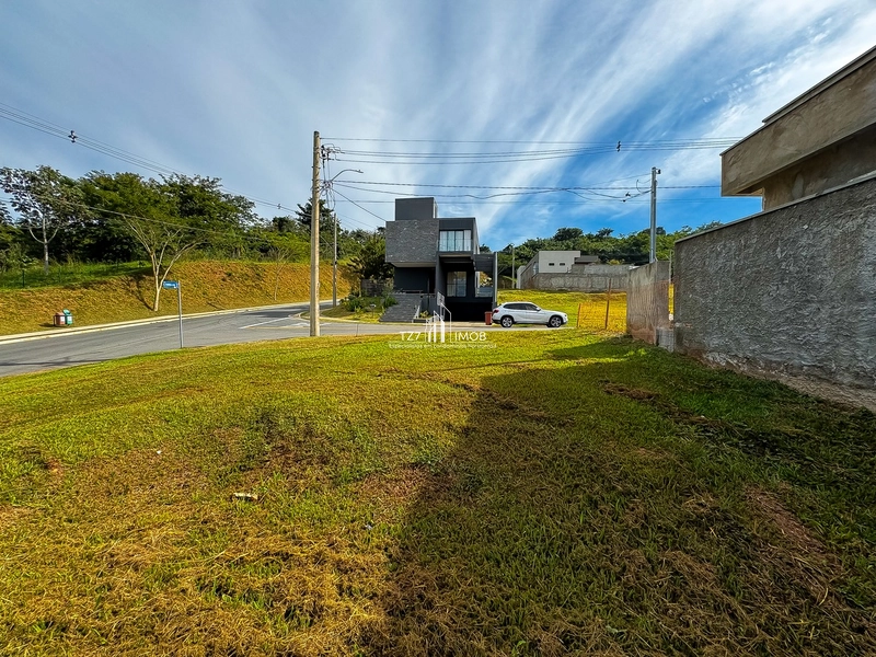 Lote de esquina no Jardins Nápoles com 408,81 m² -: 5ª foto da galeria de imagens do imóvel