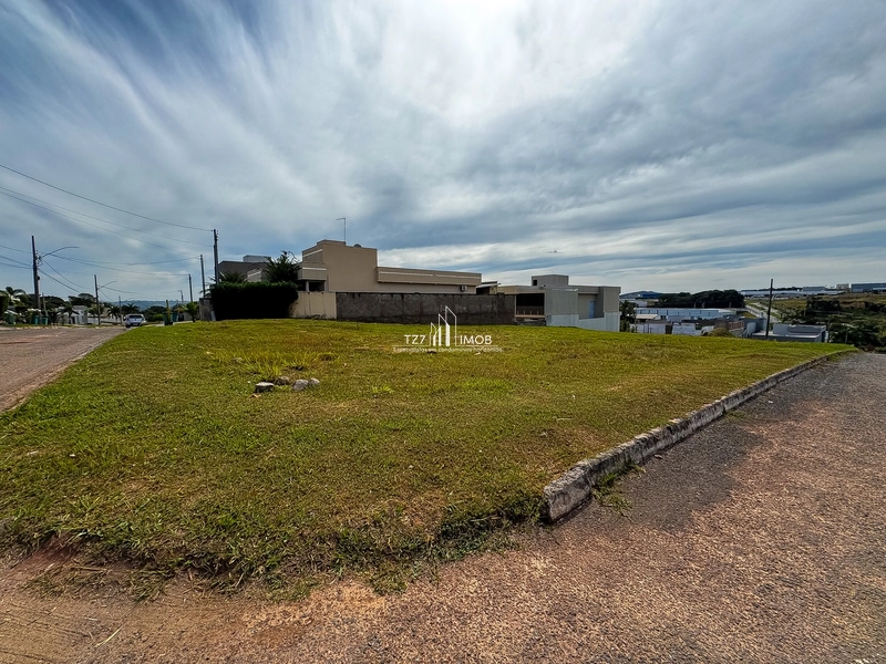 Oportunidade no Jardim Veneza - Lote de esquina, plano, com 460,75m² -: 1ª foto da galeria de imagens do imóvel