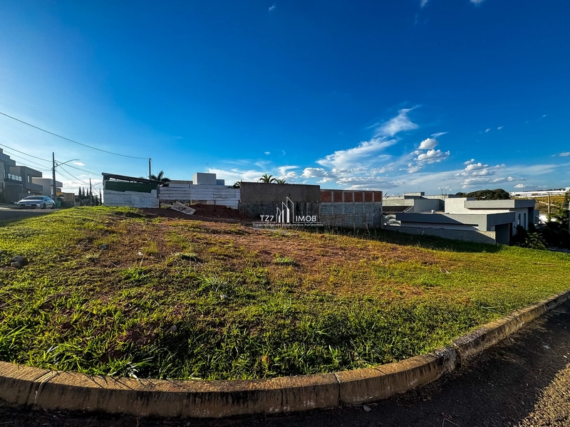 Oportunidade no Jardim Veneza - Lote de esquina, plano, com 460,75m² -: 2ª foto da galeria de imagens do imóvel