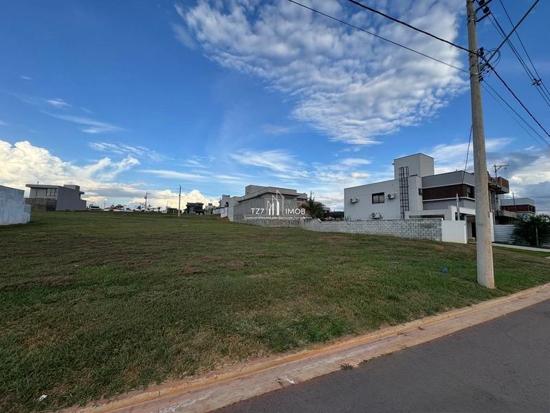 Lote Condomínio Jardins Parma, com 267,00 m² - Quitado e Registrado.: 3ª foto da galeria de imagens do imóvel