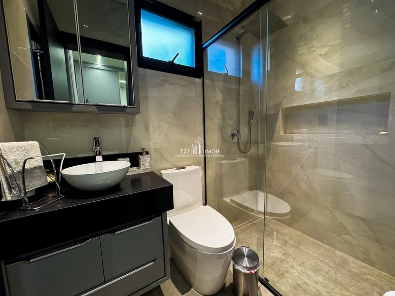 Sobrado mobiliado com 4 suítes plenas, incluindo uma master com closet: 17ª foto da galeria de imagens do imóvel