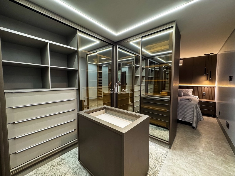 Sobrado mobiliado com 4 suítes plenas, incluindo uma master com closet: 32ª foto da galeria de imagens do imóvel