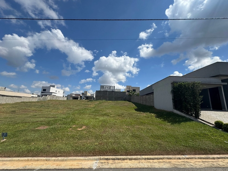 Lote Jardins Nápoles com 360,00 m² - Entrada R$ 250.000,00.: 2ª foto da galeria de imagens do imóvel