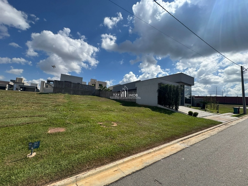 Lote Jardins Nápoles com 360,00 m² - Entrada R$ 250.000,00.