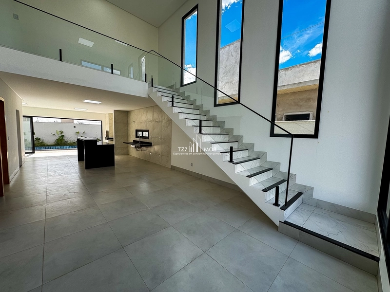 Sobrado com 4 suítes plenas, incluindo uma master com closet.: 4ª foto da galeria de imagens do imóvel