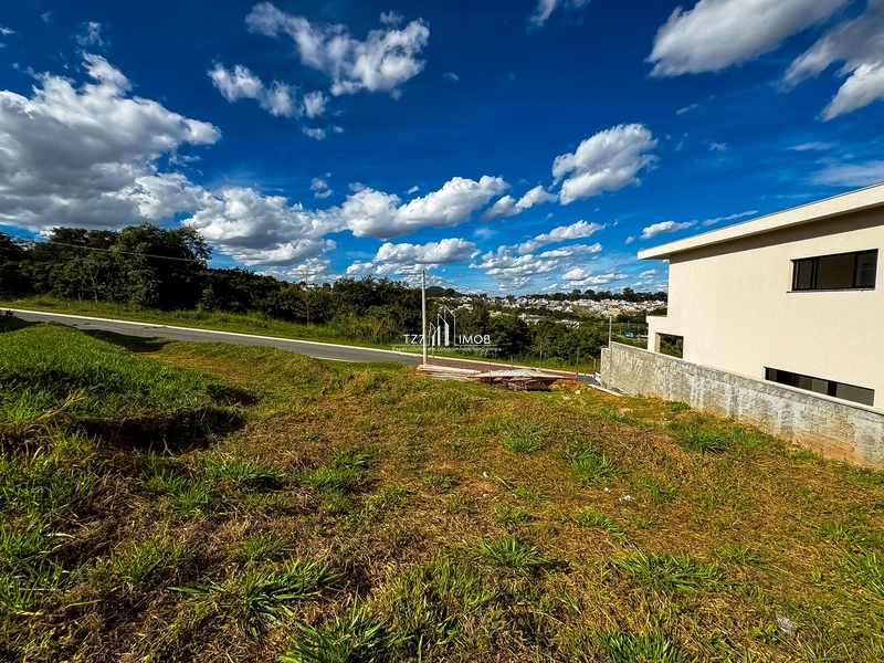 Oportunidade no Jardins Nápoles, lote sem vizinho de frente.: 4ª foto da galeria de imagens do imóvel
