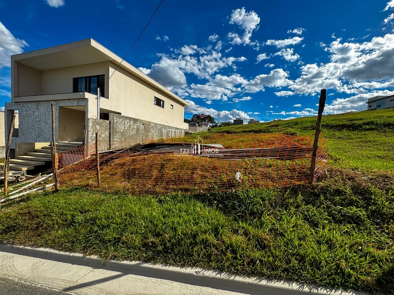 Oportunidade no Jardins Nápoles, lote sem vizinho de frente.: 3ª foto da galeria de imagens do imóvel