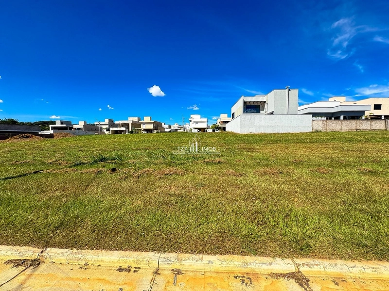 Lote Jardins Porto - Lote com 318,27 m² - Quitado R$ 285.000,00: 2ª foto da galeria de imagens do imóvel