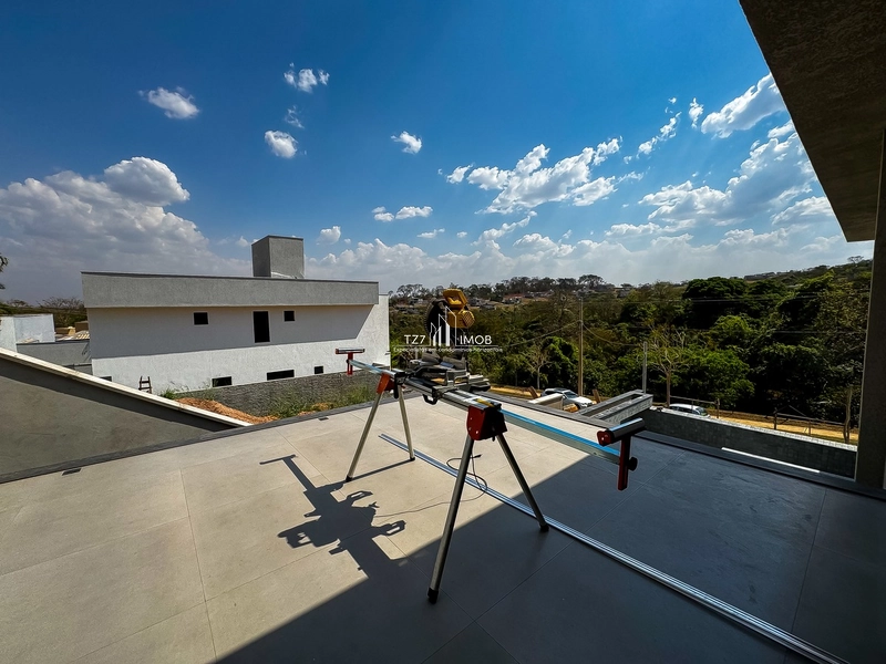 Casa de alto padrão com 4 suítes plenas, completa em armários na sala.: 31ª foto da galeria de imagens do imóvel
