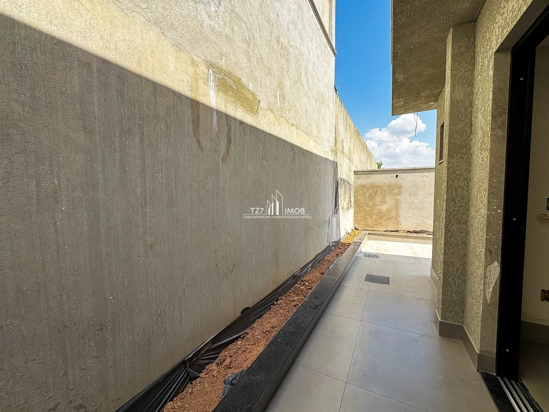 Casa de alto padrão com 4 suítes plenas, completa em armários na sala.: 28ª foto da galeria de imagens do imóvel