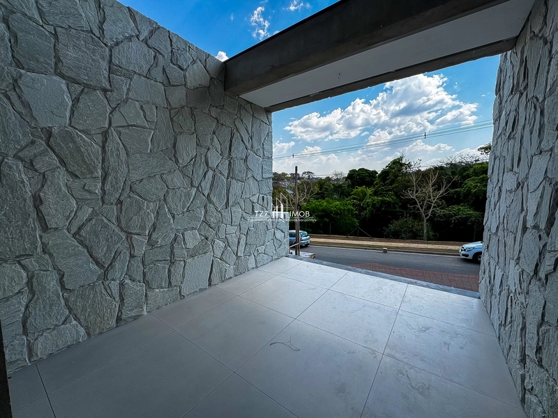 Casa de alto padrão com 4 suítes plenas, completa em armários na sala.: 5ª foto da galeria de imagens do imóvel