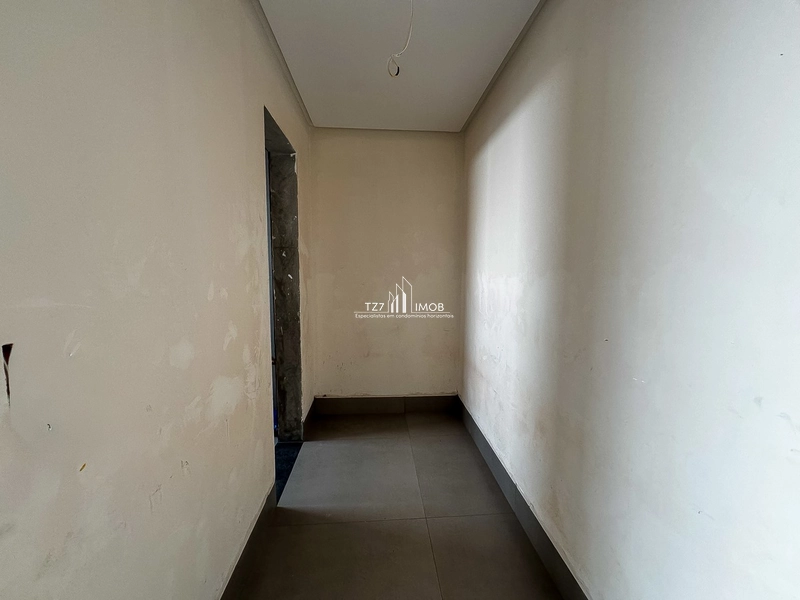 Casa de alto padrão com 4 suítes plenas, completa em armários na sala.: 26ª foto da galeria de imagens do imóvel