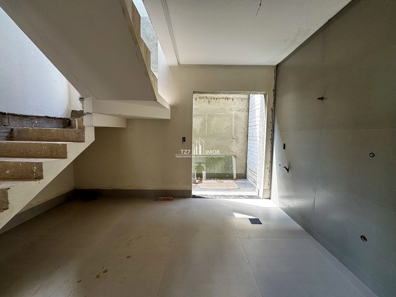 Casa de alto padrão com 4 suítes plenas, completa em armários na sala.: 10ª foto da galeria de imagens do imóvel