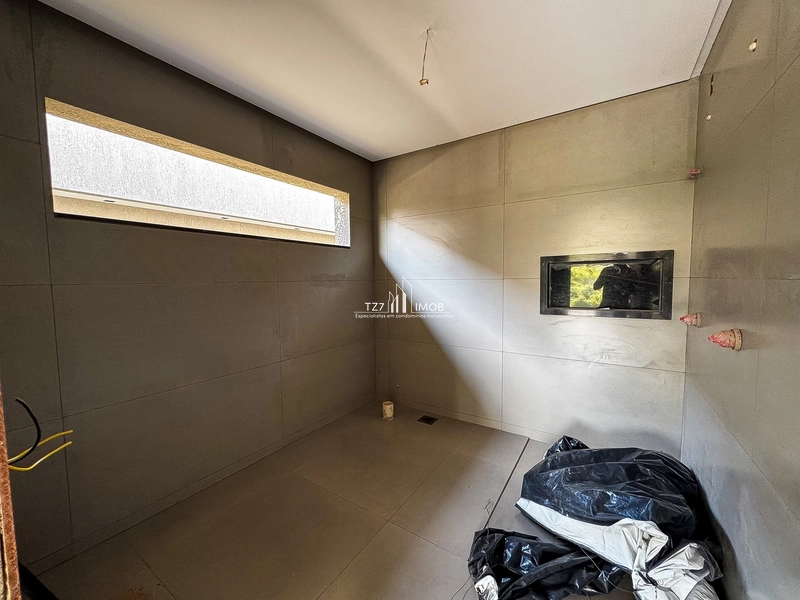 Casa de alto padrão com 4 suítes plenas, completa em armários na sala.: 33ª foto da galeria de imagens do imóvel