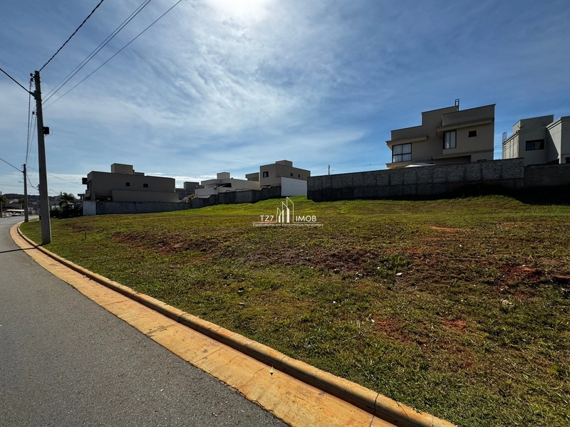 Lote Jardins Capri, sem vizinho de frente, com 348,90 m²: 4ª foto da galeria de imagens do imóvel