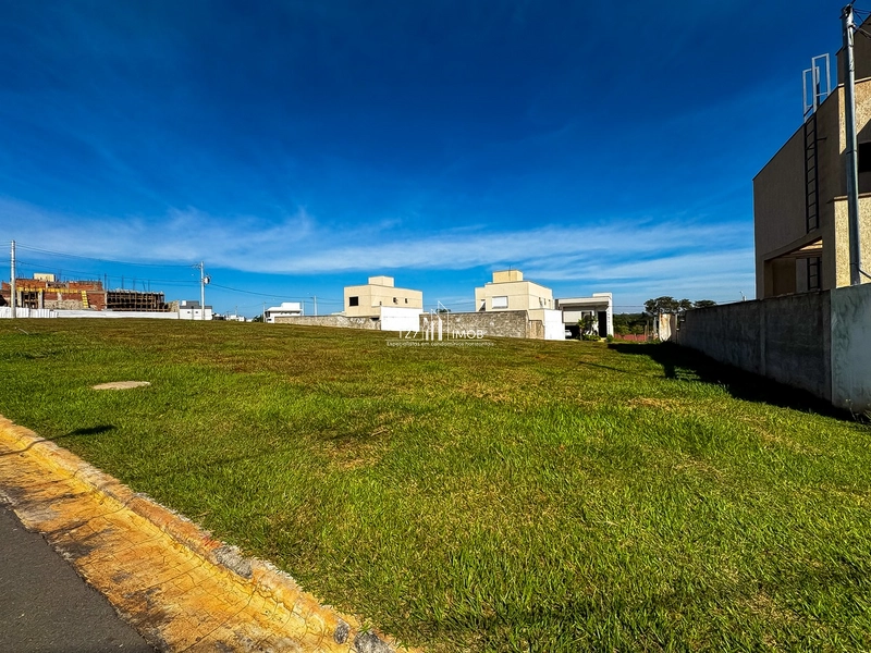 Lote em oportunidade no Jardins Capri, com 250,00m² -: 3ª foto da galeria de imagens do imóvel